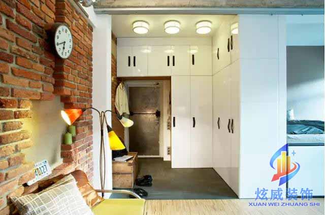 教您用最省錢的方法打造一個臥室衣帽間